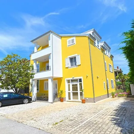 شقة Ground Floor - Friendly In The Garden + Free Parking