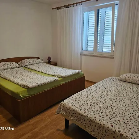 Ground Floor - Friendly In The Garden + Free Parking بوريتش