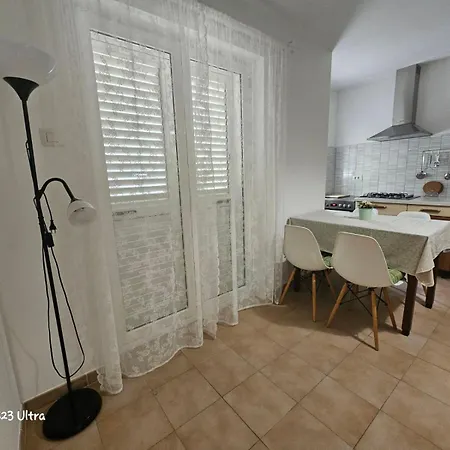 Ground Floor - Friendly In The Garden + Free Parking بوريتش