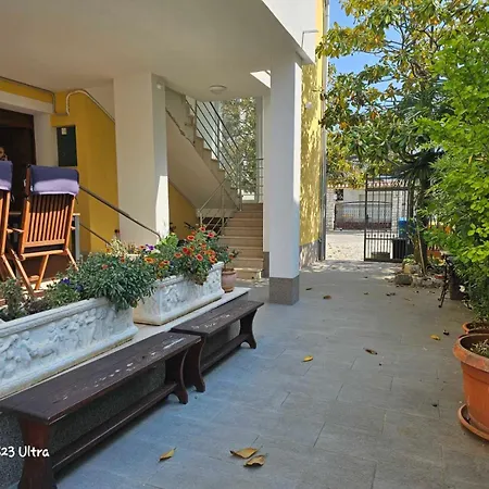 شقة Ground Floor - Friendly In The Garden + Free Parking بوريتش